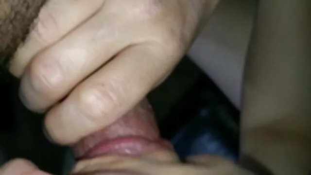 پورنو بدون ثبت نام  زیبایی برهنه عضو دوست پسرش را با گربه کیرتوکس ابدار های سوراخ دار سوار می کند