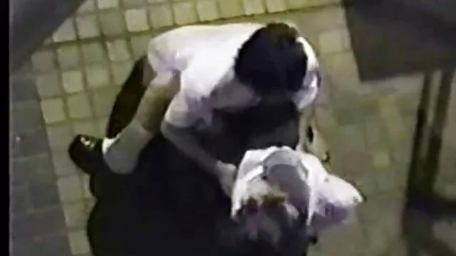 پورنو بدون ثبت نام  برده ای کهربا عکس سکسی کیر داخل کس که با چوب قرمز پوشیده شده بود ، پاهایش را بوسید