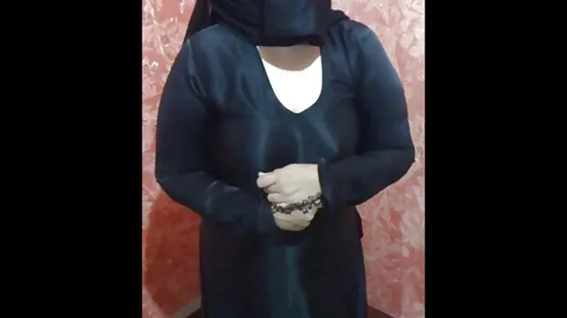 پورنو بدون ثبت نام  سیاهان یک گالری کوس وکیر زن را در دو سوراخ پاره می کنند.