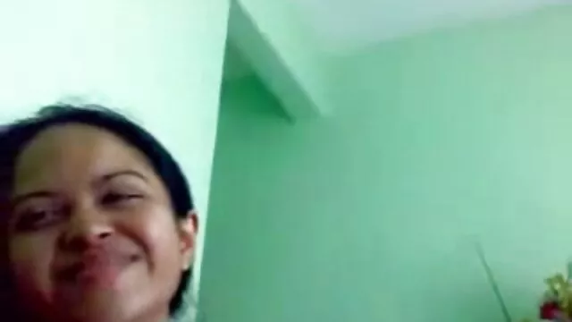 پورنو بدون ثبت نام  شوهر به صورت داستان کیرکون همسرش لبخند زد.