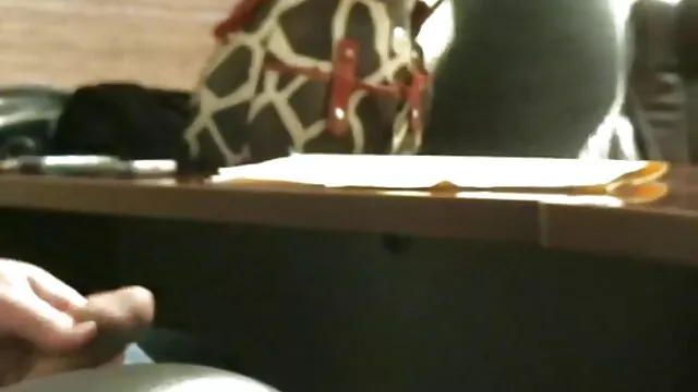 پورنو بدون ثبت نام  یک بلوند با سینه های کوچک یک بیدمشک صورتی را به خود گالری کوس وکیر جلب می کند.